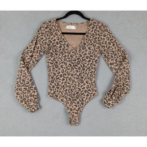 Abercrombie & Fitch Soft and Cozy Sz S Stretchy Leopard Puff Sleeve Body Suit